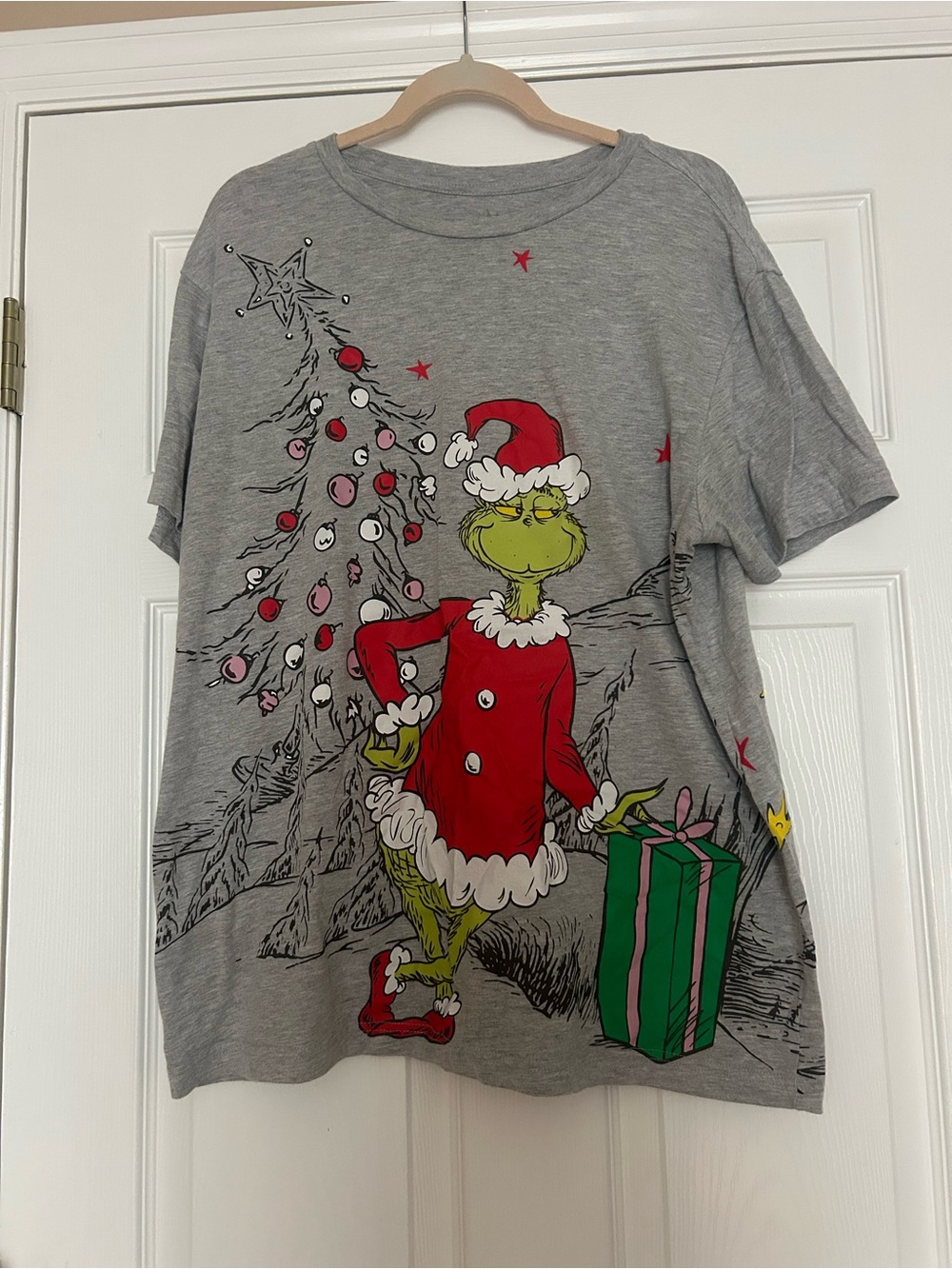 Grinch Holiday Graphic tee